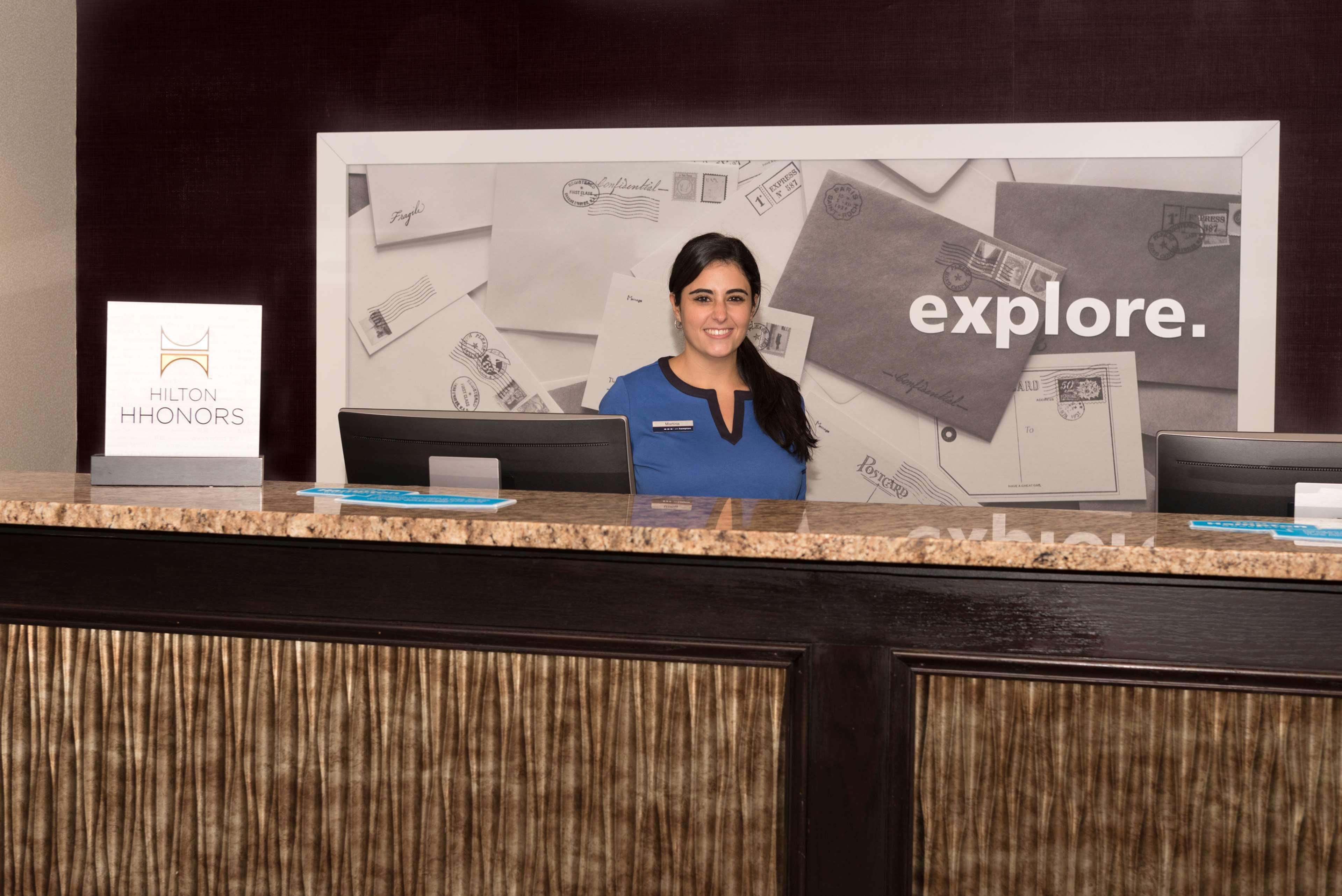 Hampton Inn East Windsor Exterior foto