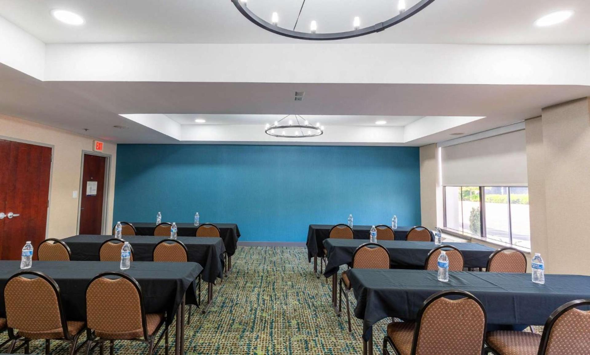 Hampton Inn East Windsor Exterior foto