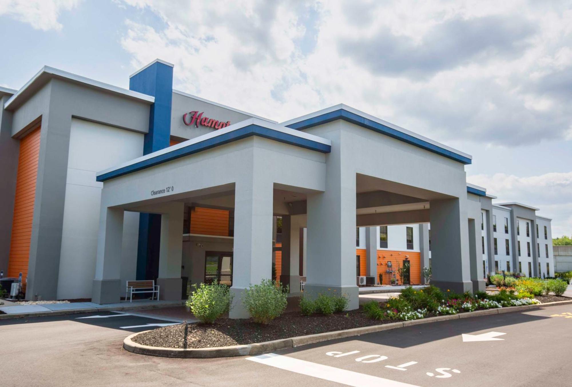 Hampton Inn East Windsor Exterior foto