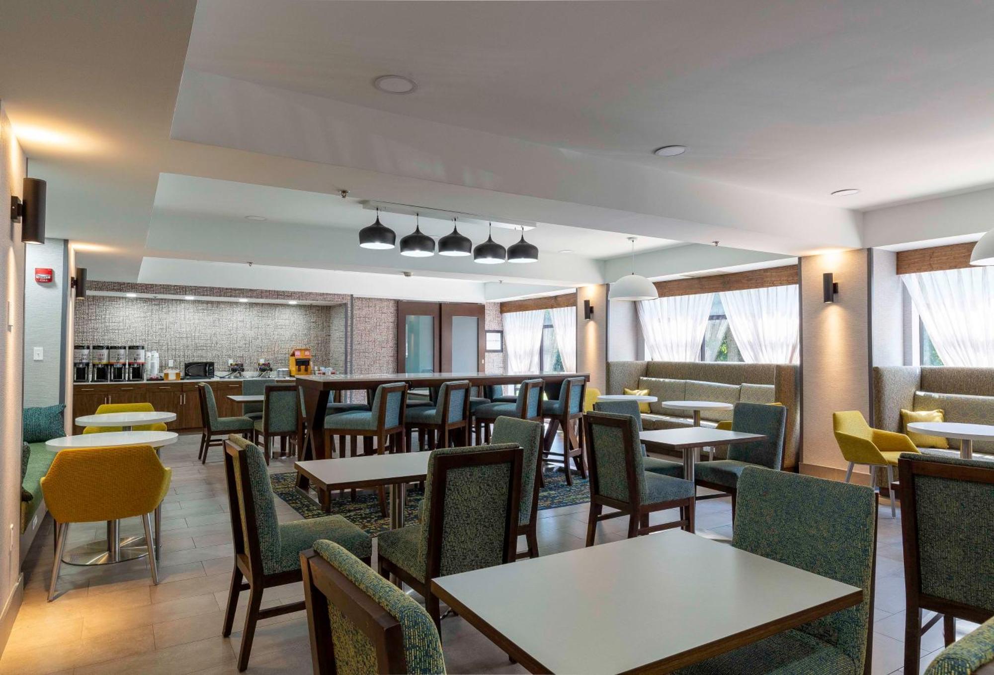 Hampton Inn East Windsor Exterior foto
